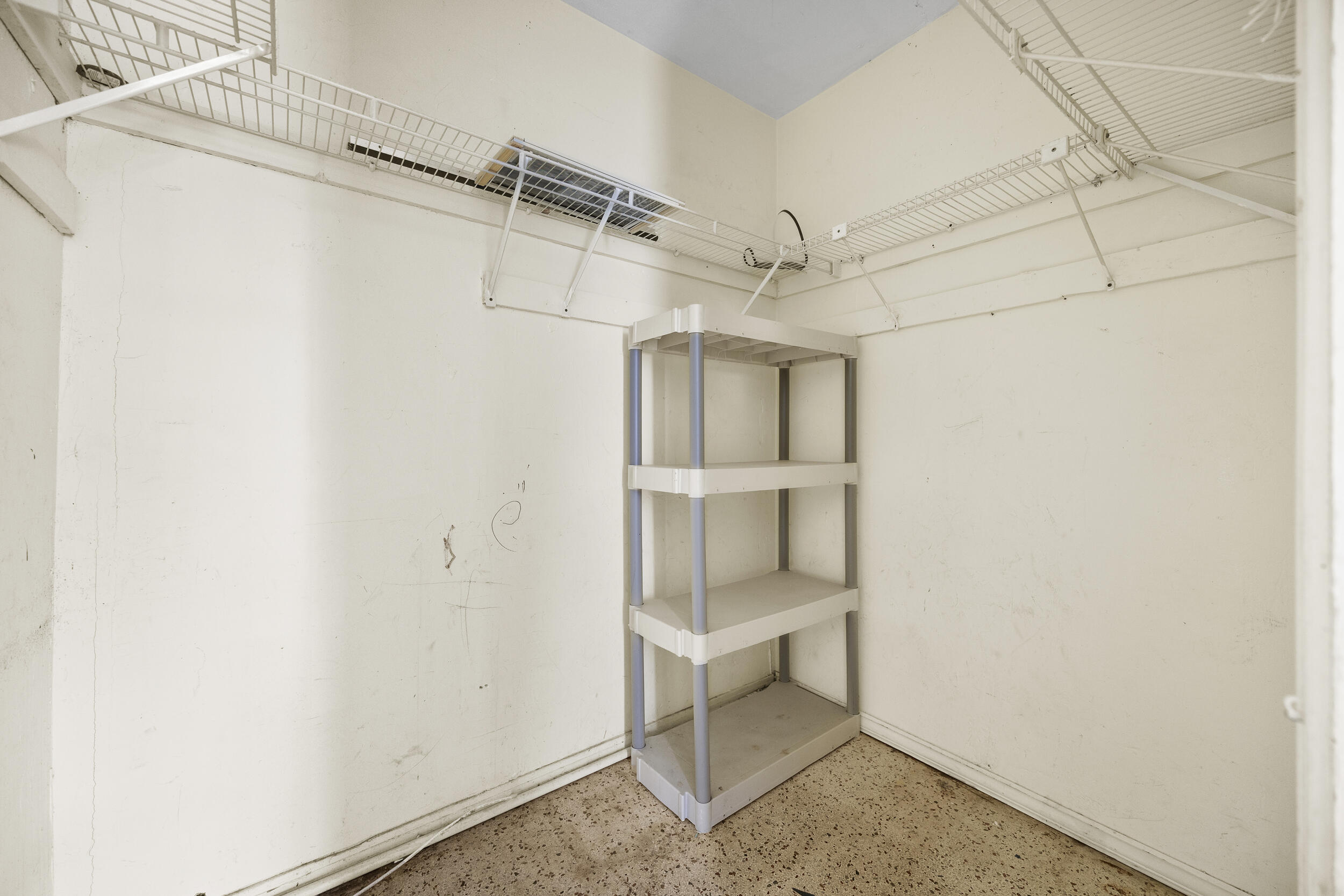 LAKE WORTH TOWN OF - Residential