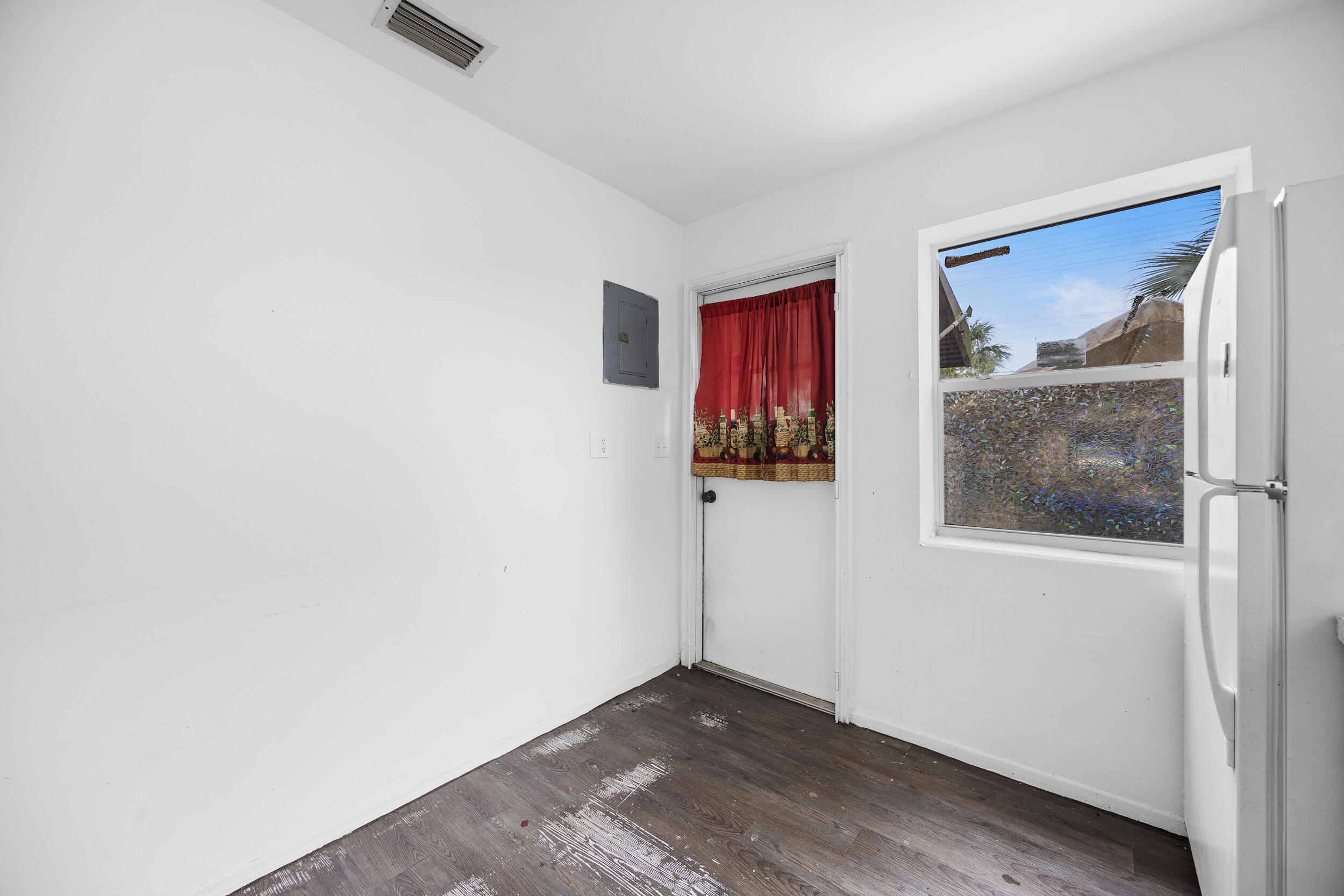 LAKE WORTH TOWN OF - Residential