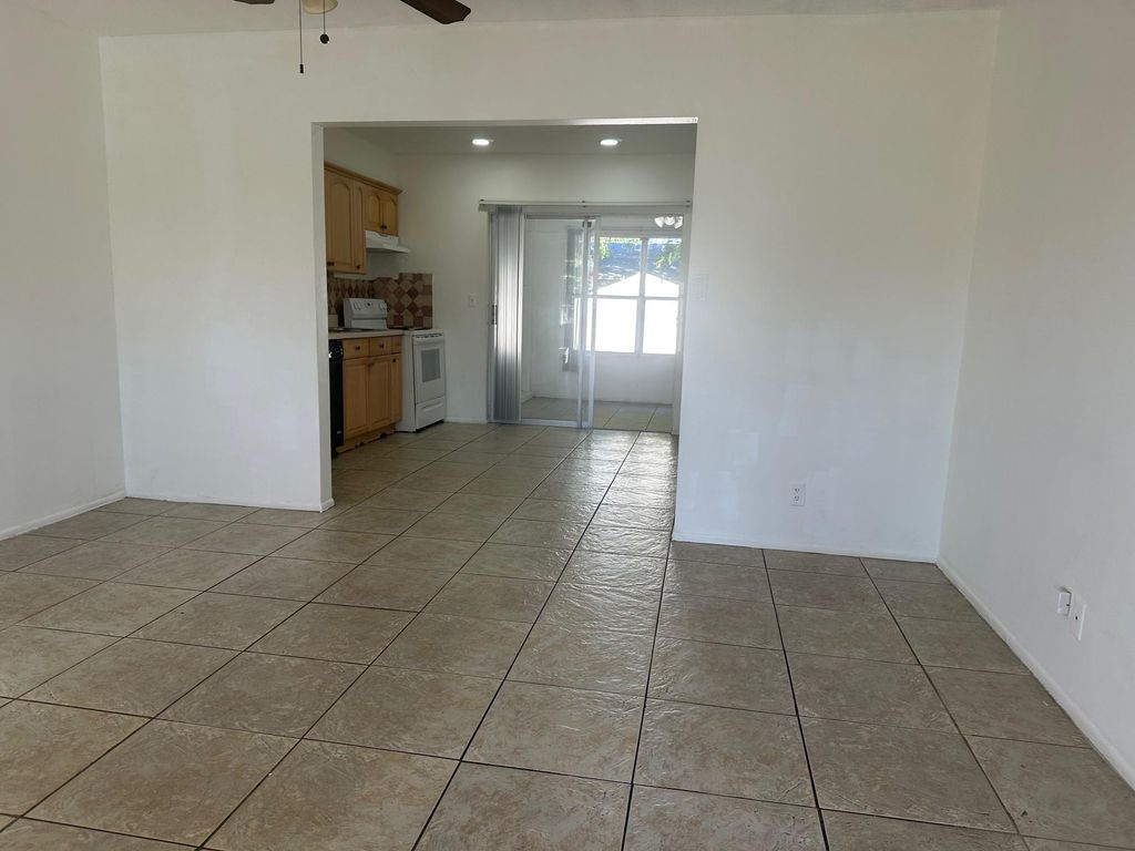 Photo of 1410 SE 3rd Terrace, Deerfield Beach, FL 33441 (MLS # F10475076)