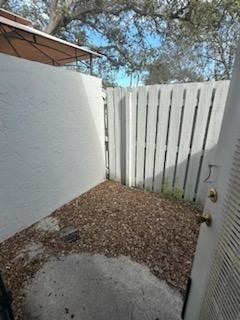 Southern Courtyard - Residential
