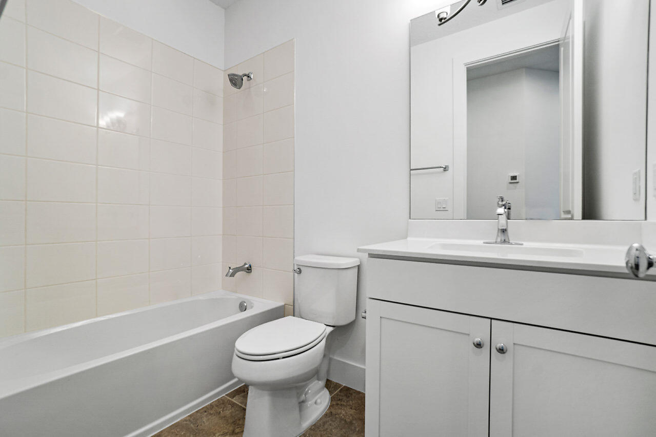 ALTON NEIGHBORHOOD 1 - Residential Lease