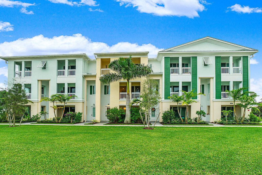 Photo of 4122 Faraday Way, Palm Beach Gardens, FL 33418 (MLS # B26029009)
