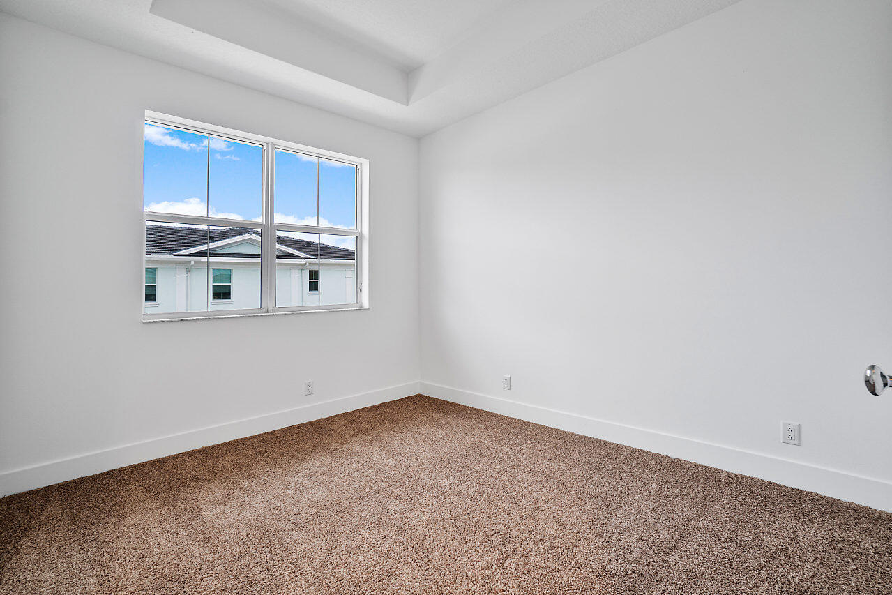 ALTON NEIGHBORHOOD 1 - Residential Lease