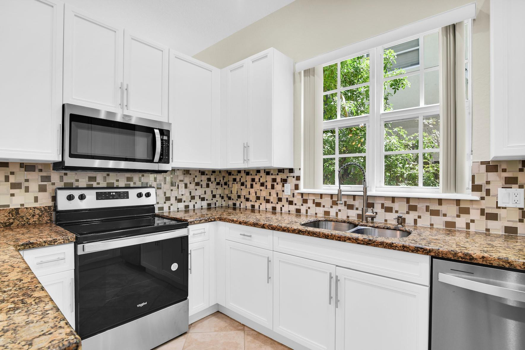 Oakland Park Add 2-40 B - Residential Lease