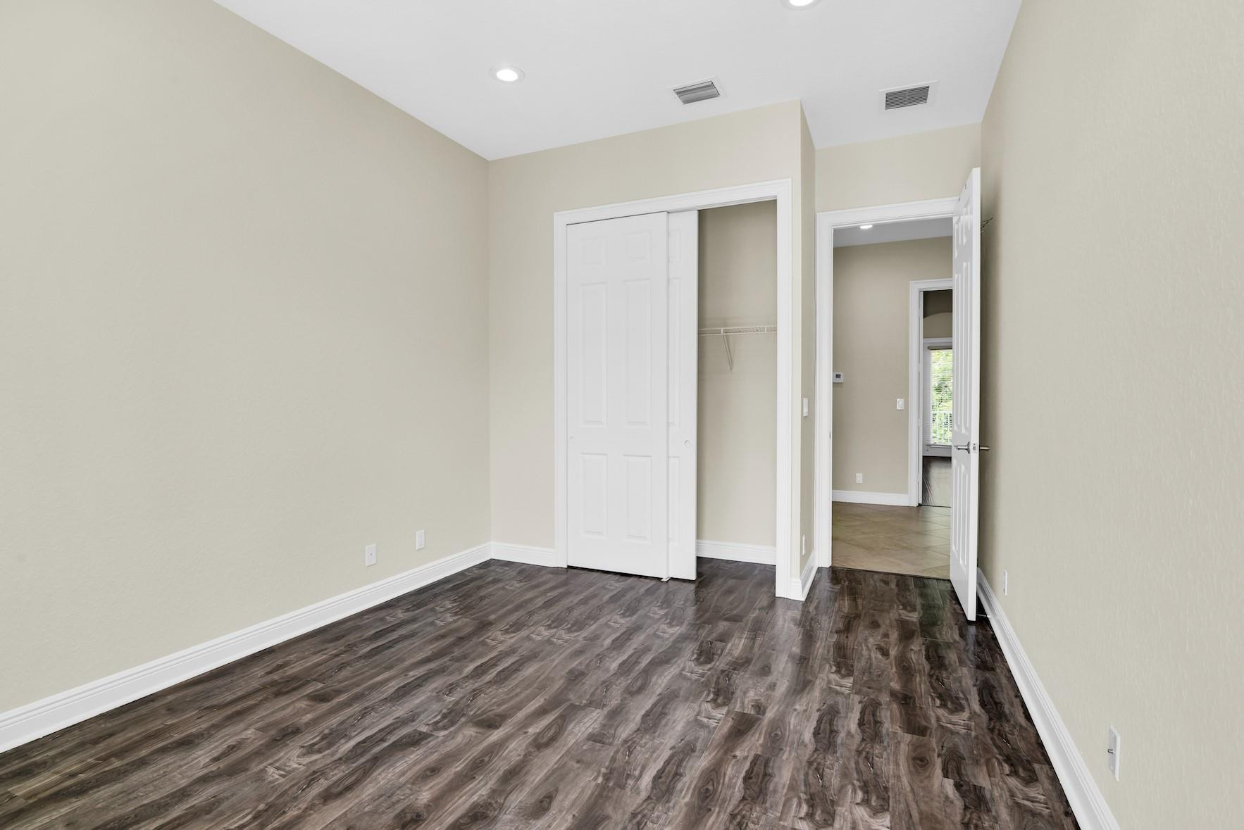 Oakland Park Add 2-40 B - Residential Lease