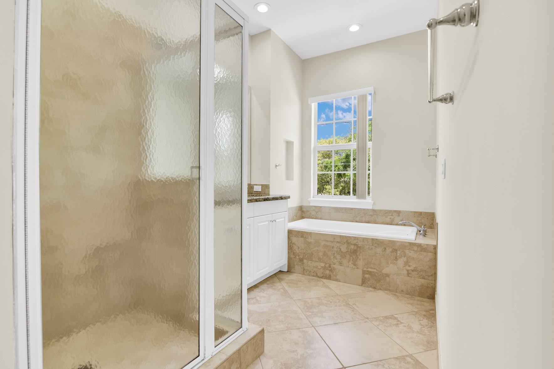 Oakland Park Add 2-40 B - Residential Lease