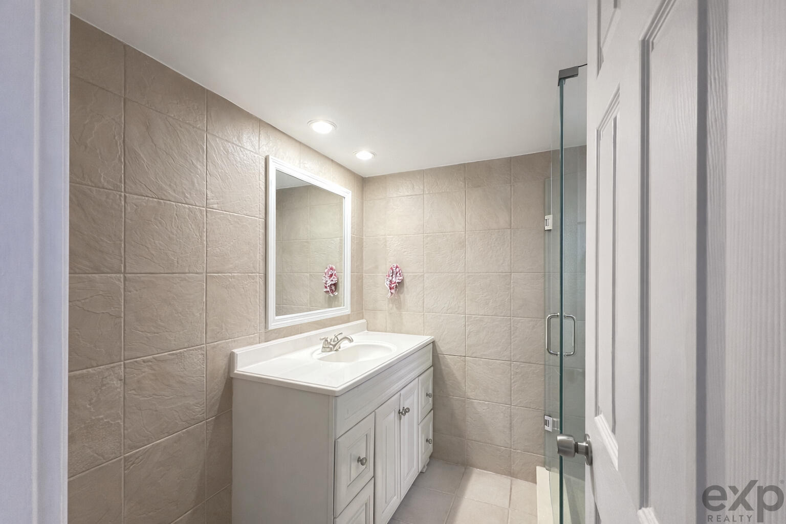 VILLAGE OF SANDALWOOD LAKES 1 - Residential