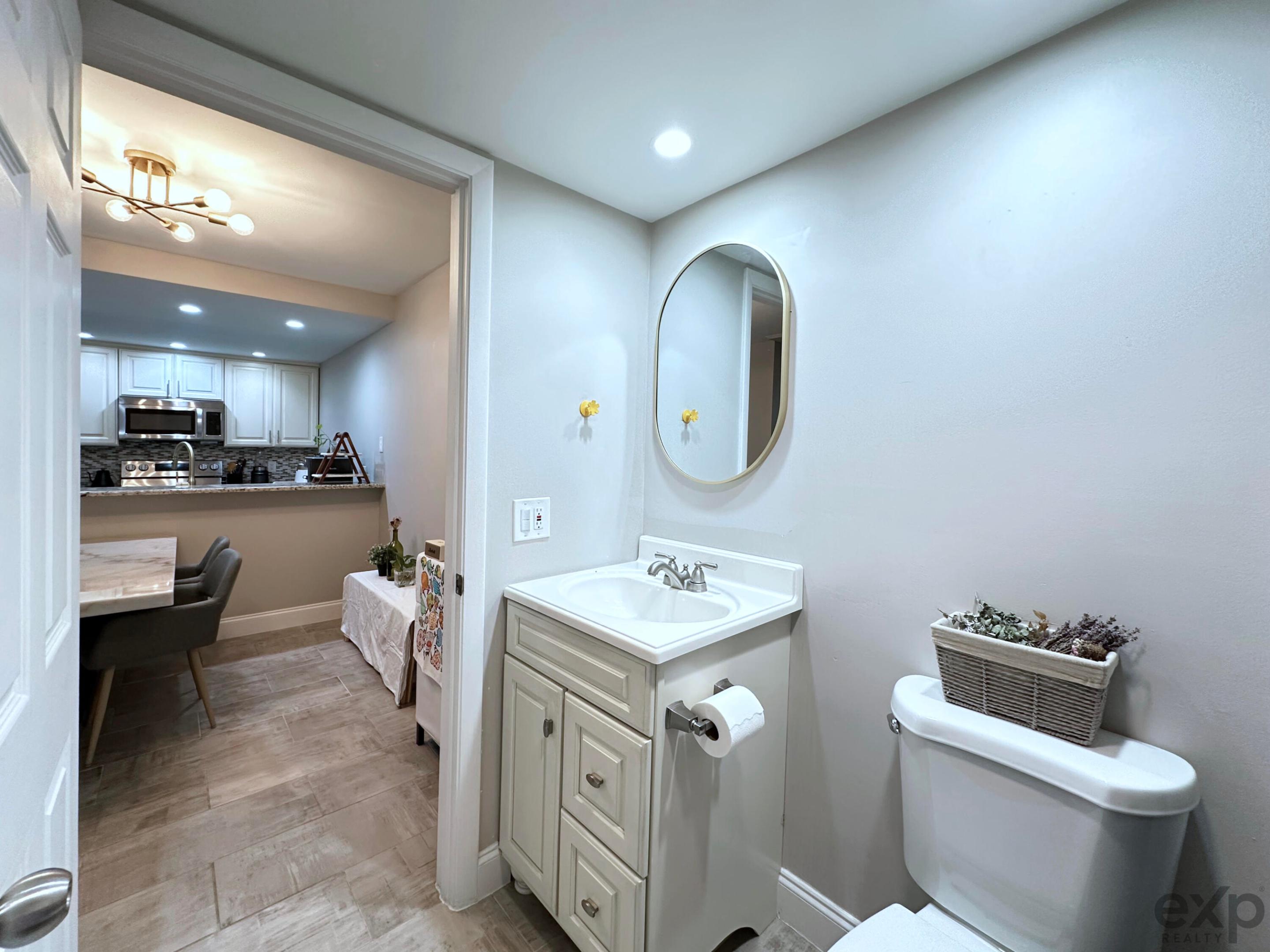 VILLAGE OF SANDALWOOD LAKES 1 - Residential