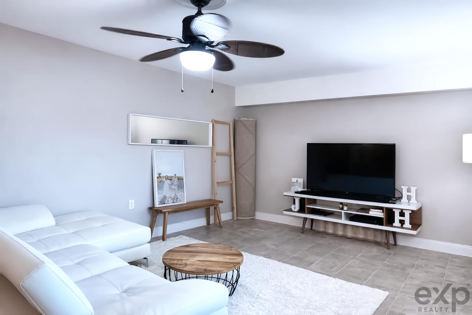 VILLAGE OF SANDALWOOD LAKES 1 - Residential