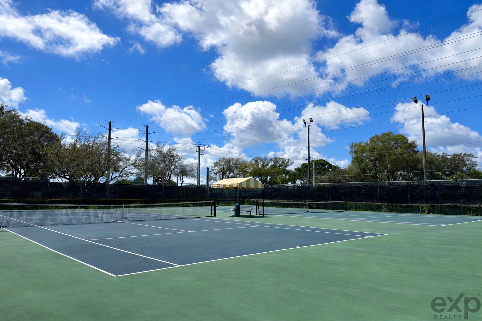 VILLAGE OF SANDALWOOD LAKES 1 - Residential