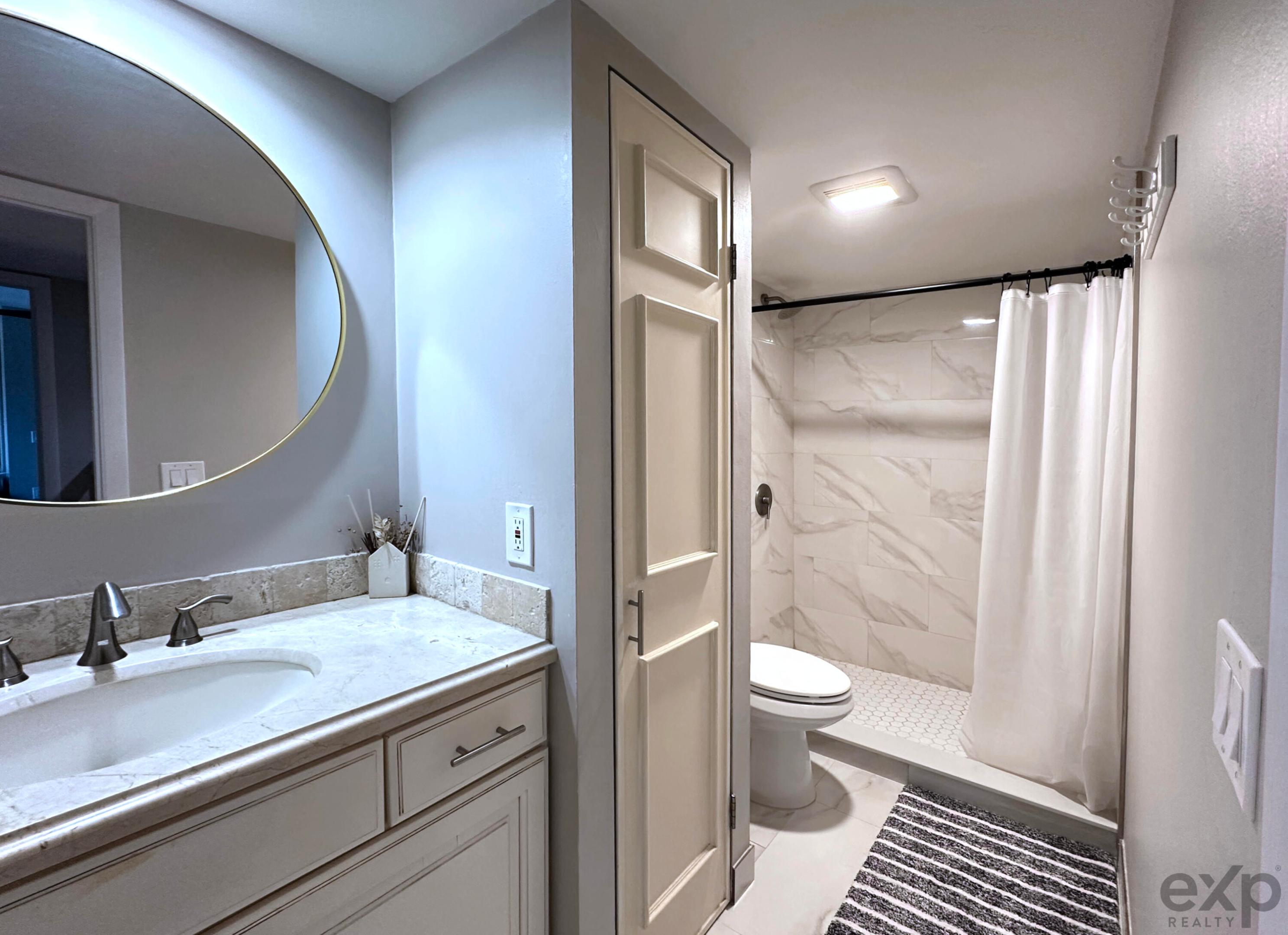 VILLAGE OF SANDALWOOD LAKES 1 - Residential