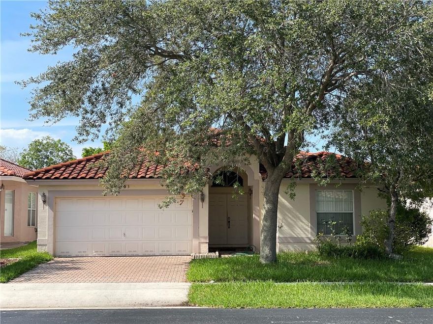 3BR/2BA, 1 story, single family home w/ 2 car garage in a beuatiful, quiet residential neighborhood. Original owner, original condition. This is your opportunity to make this home your own.