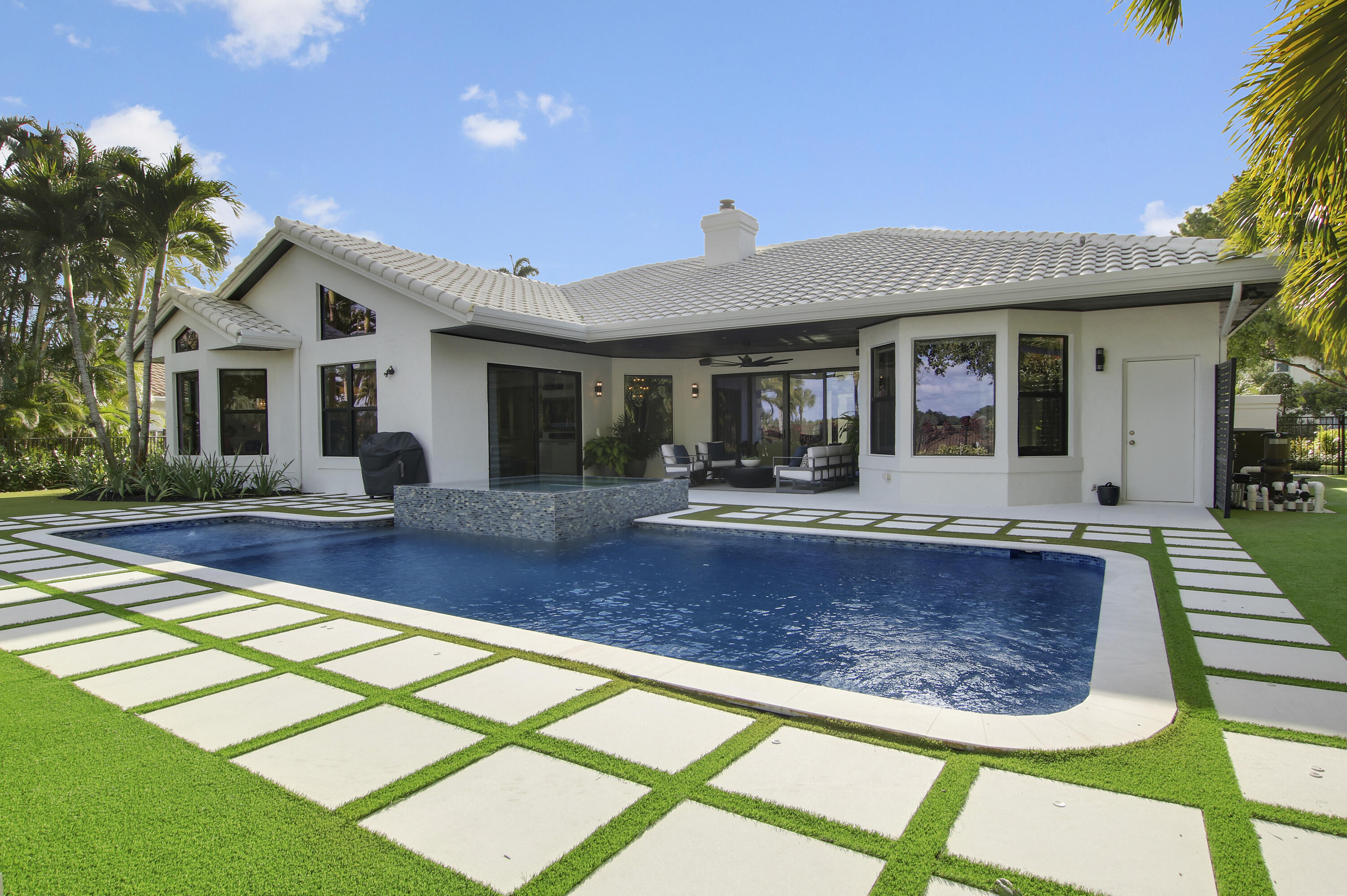 10720 Ave Of The Pga