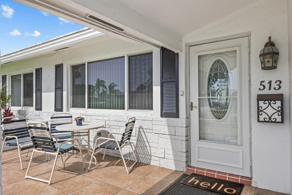 Photo of 513 SW 18th Street, Boynton Beach, FL 33426 (MLS # R11092177)