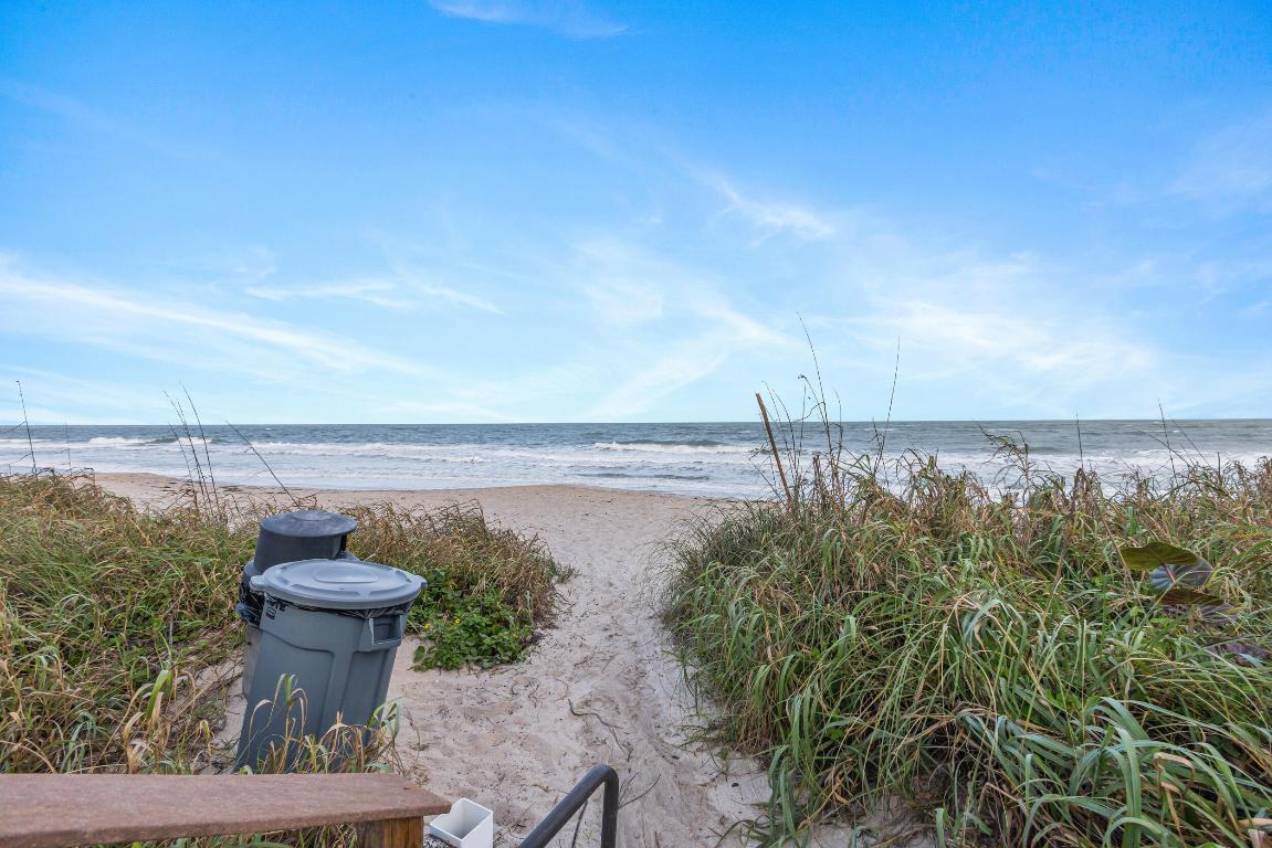 OCEAN HARBOUR VILLAS CONDOMINIUM - Residential Lease