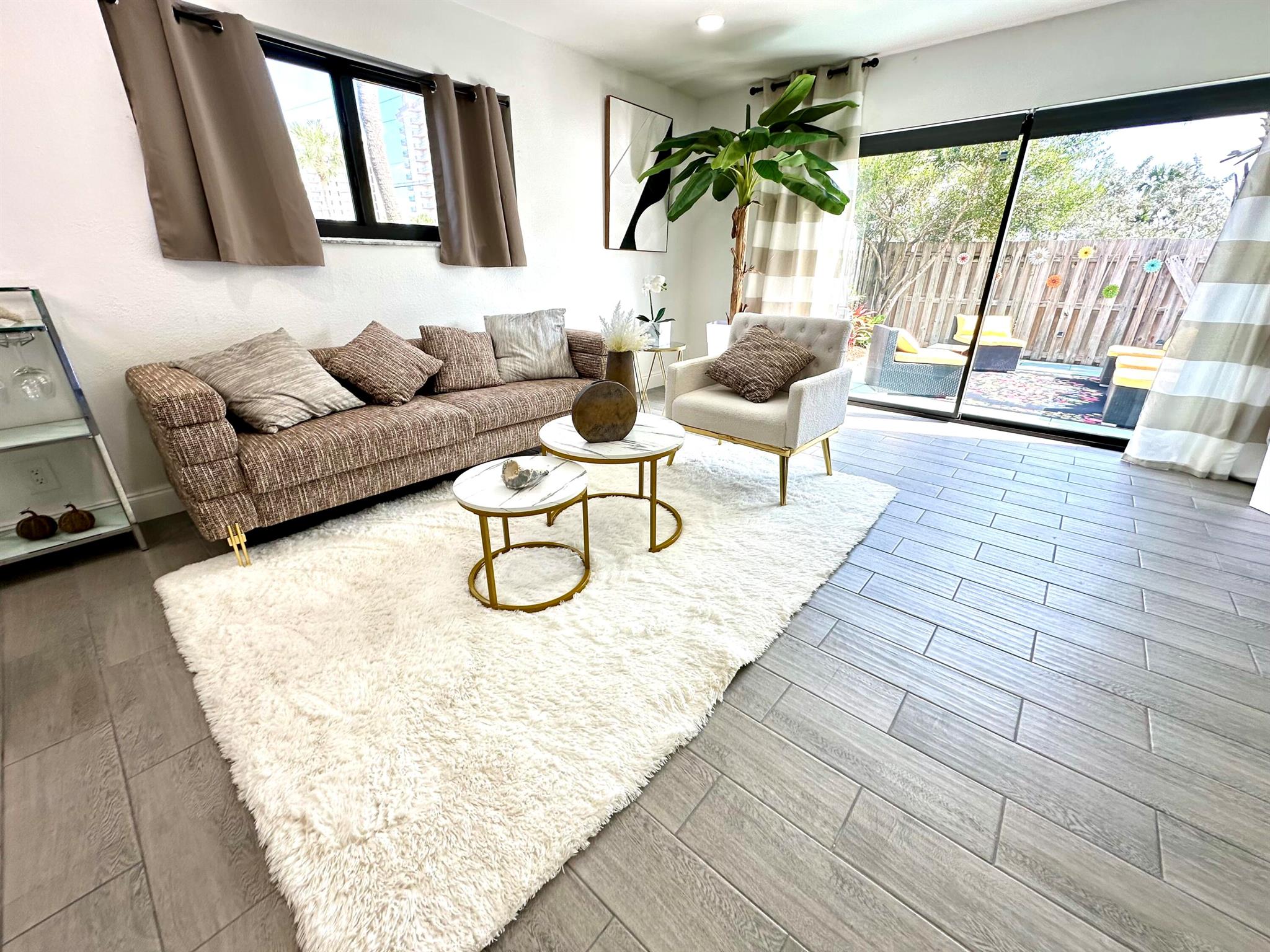 OCEAN HARBOUR VILLAS COND - Residential Lease