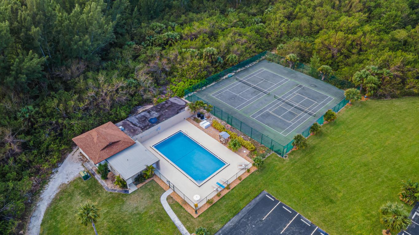 OCEAN HARBOUR VILLAS CONDOMINIUM - Residential Lease