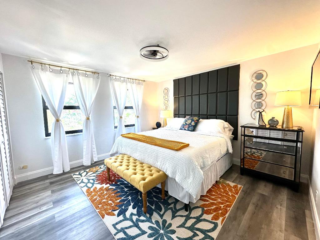 OCEAN HARBOUR VILLAS CONDOMINIUM - Residential Lease