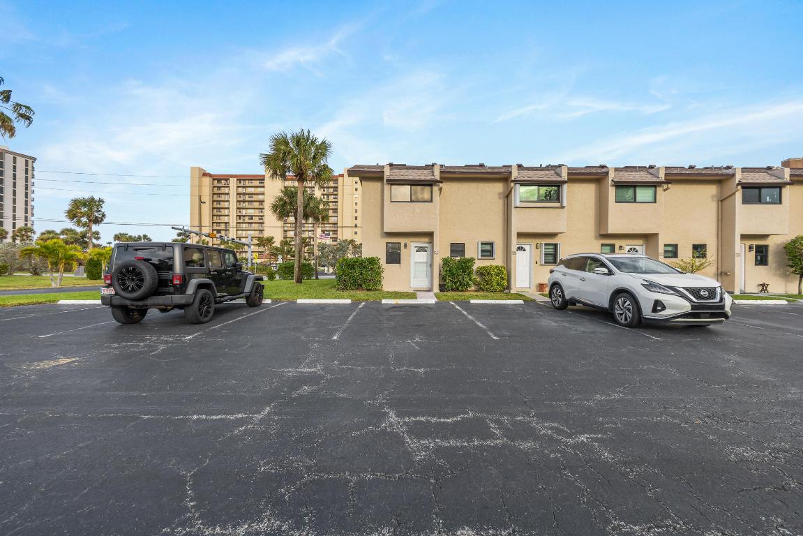 OCEAN HARBOUR VILLAS CONDOMINIUM - Residential Lease