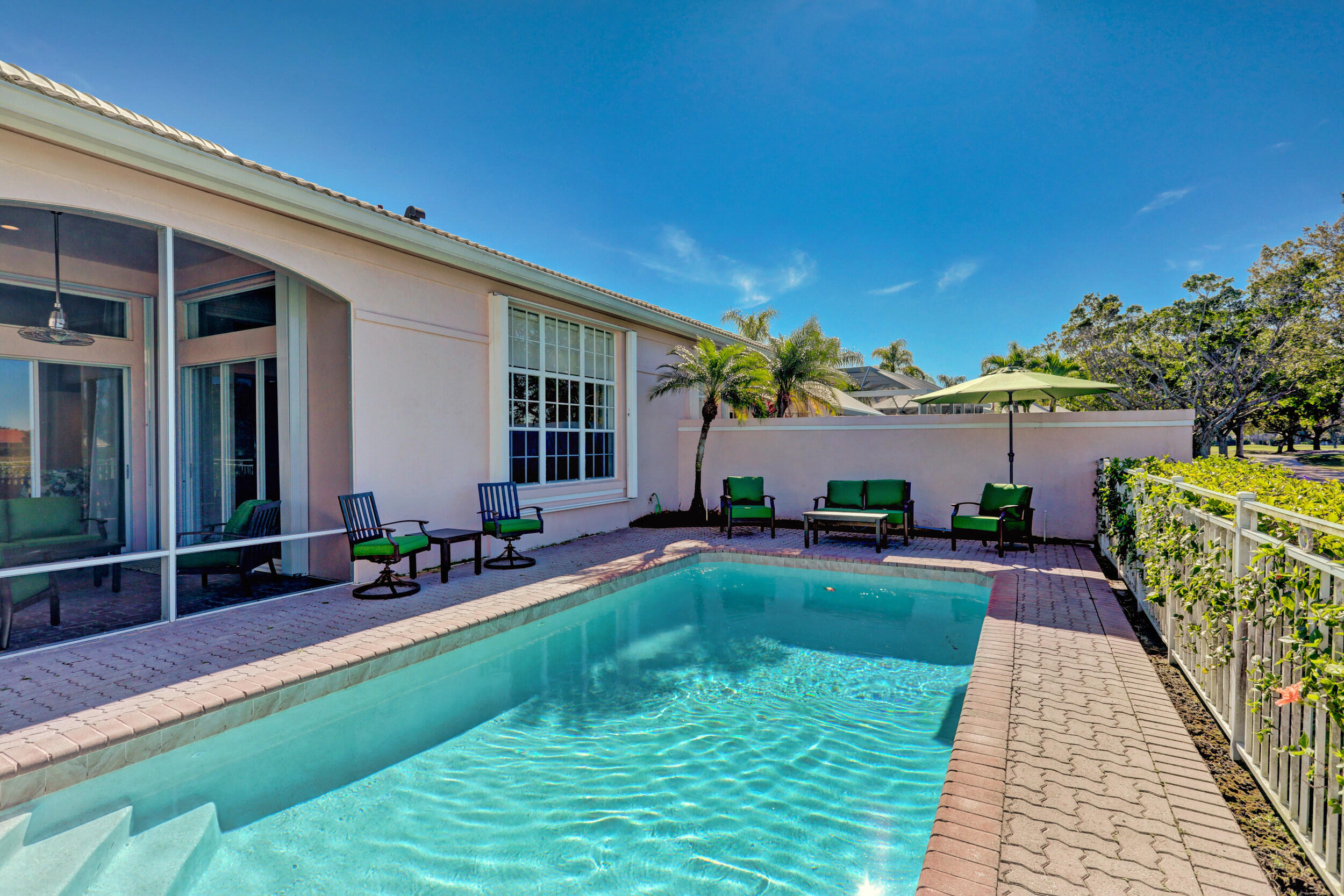 FAIRWAY VILLAS - Residential