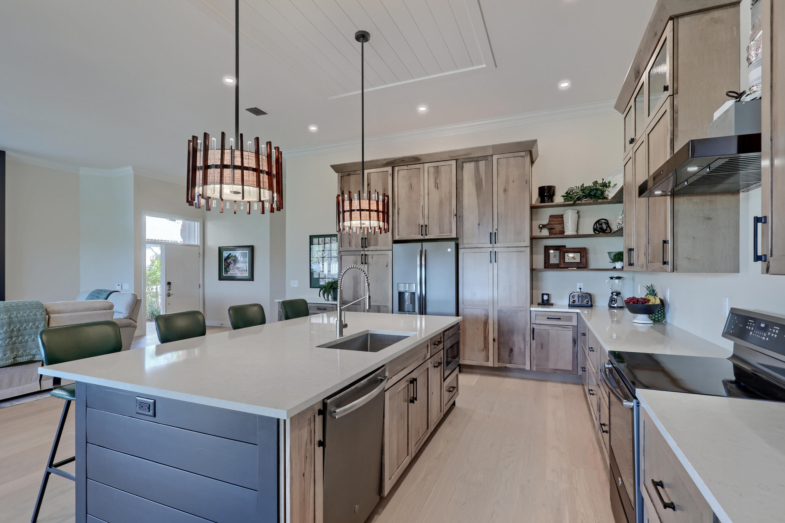 FAIRWAY VILLAS - Residential