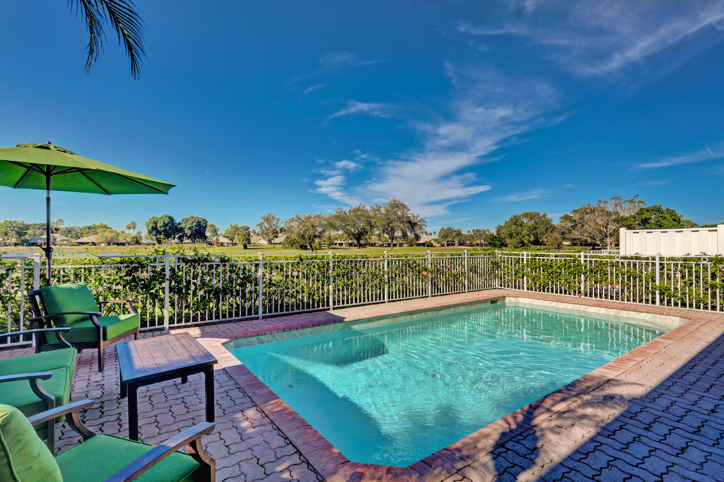 FAIRWAY VILLAS - Residential