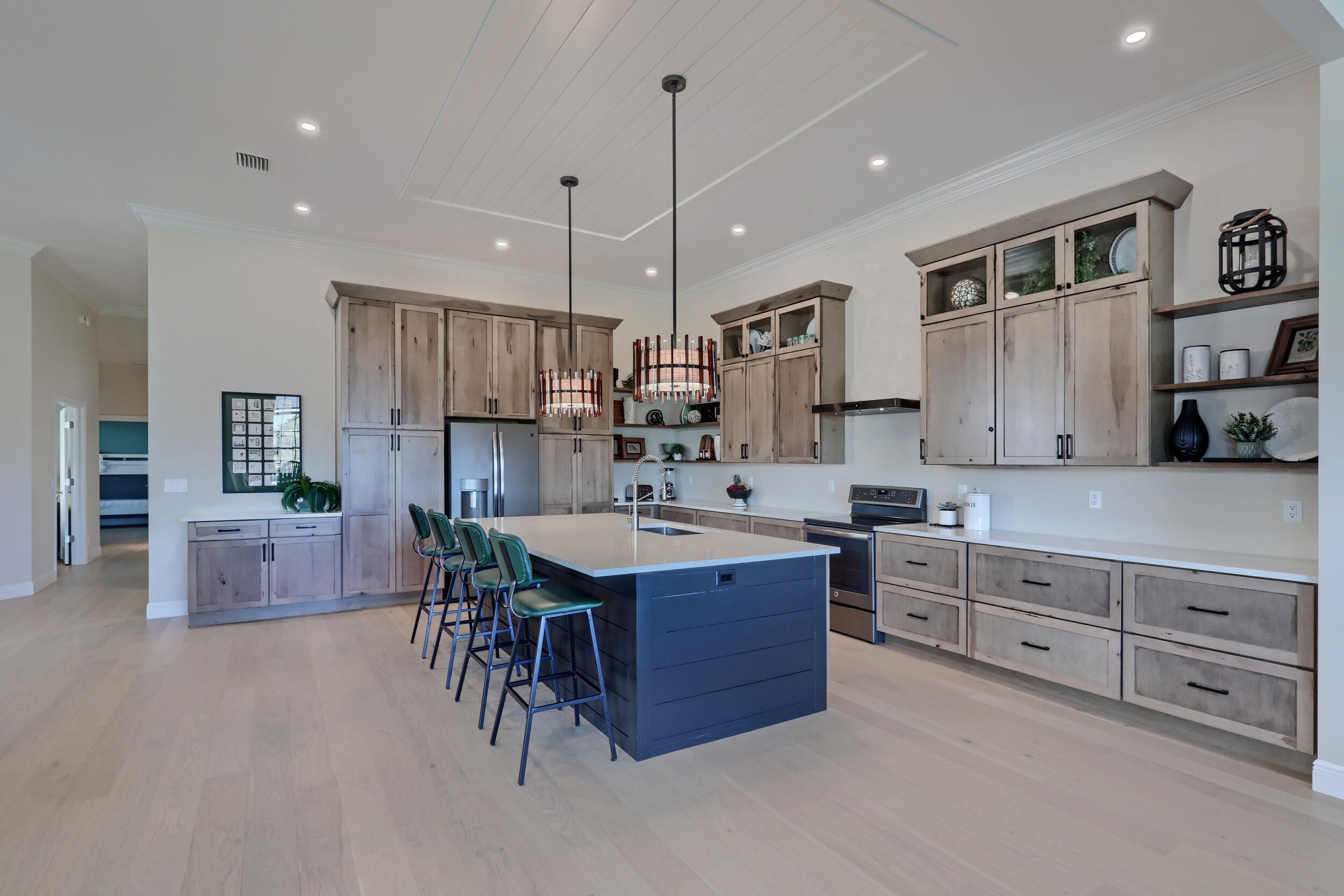 FAIRWAY VILLAS - Residential