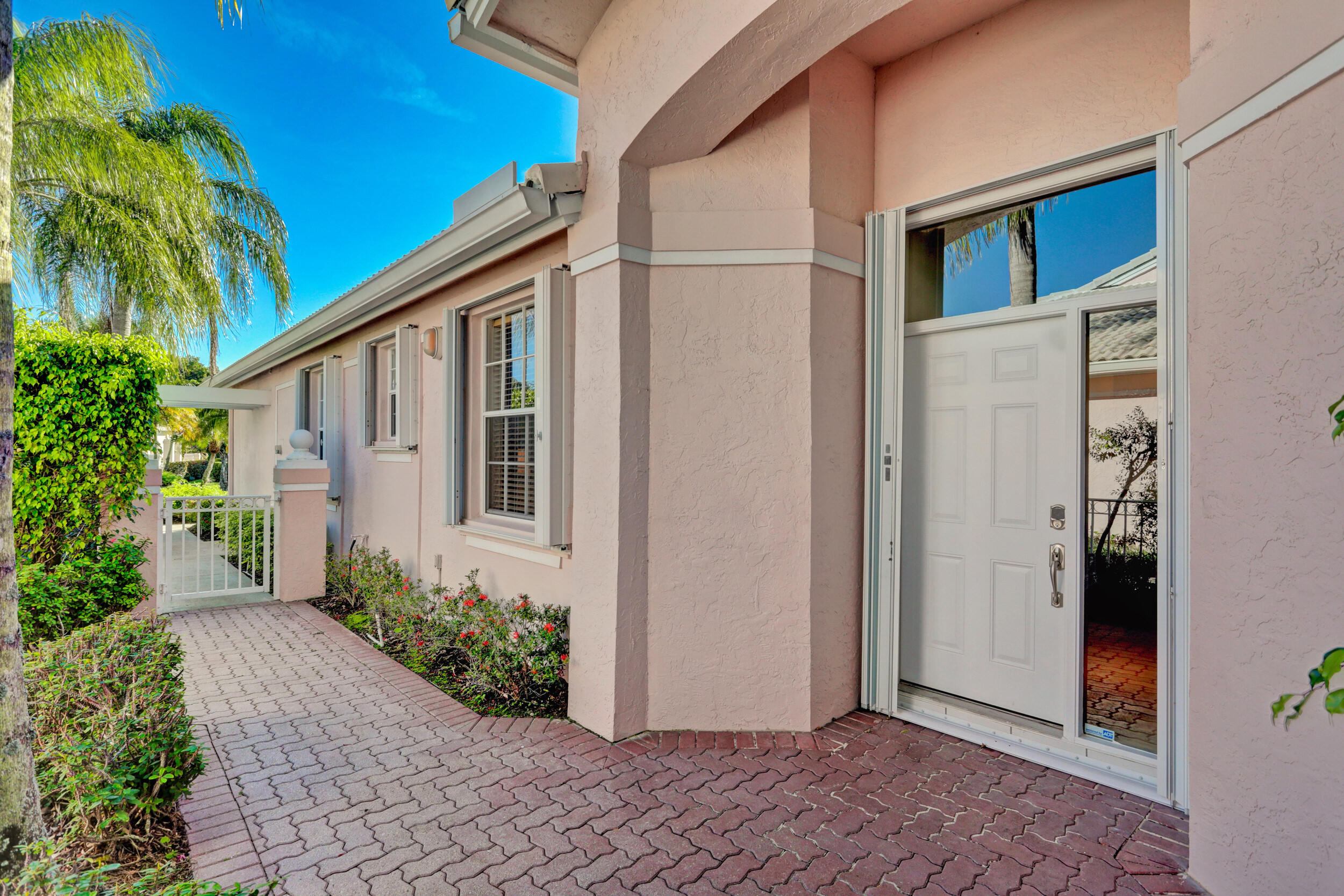 FAIRWAY VILLAS - Residential