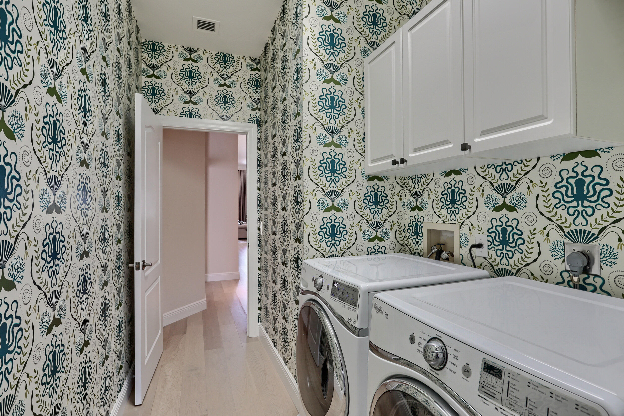 FAIRWAY VILLAS - Residential