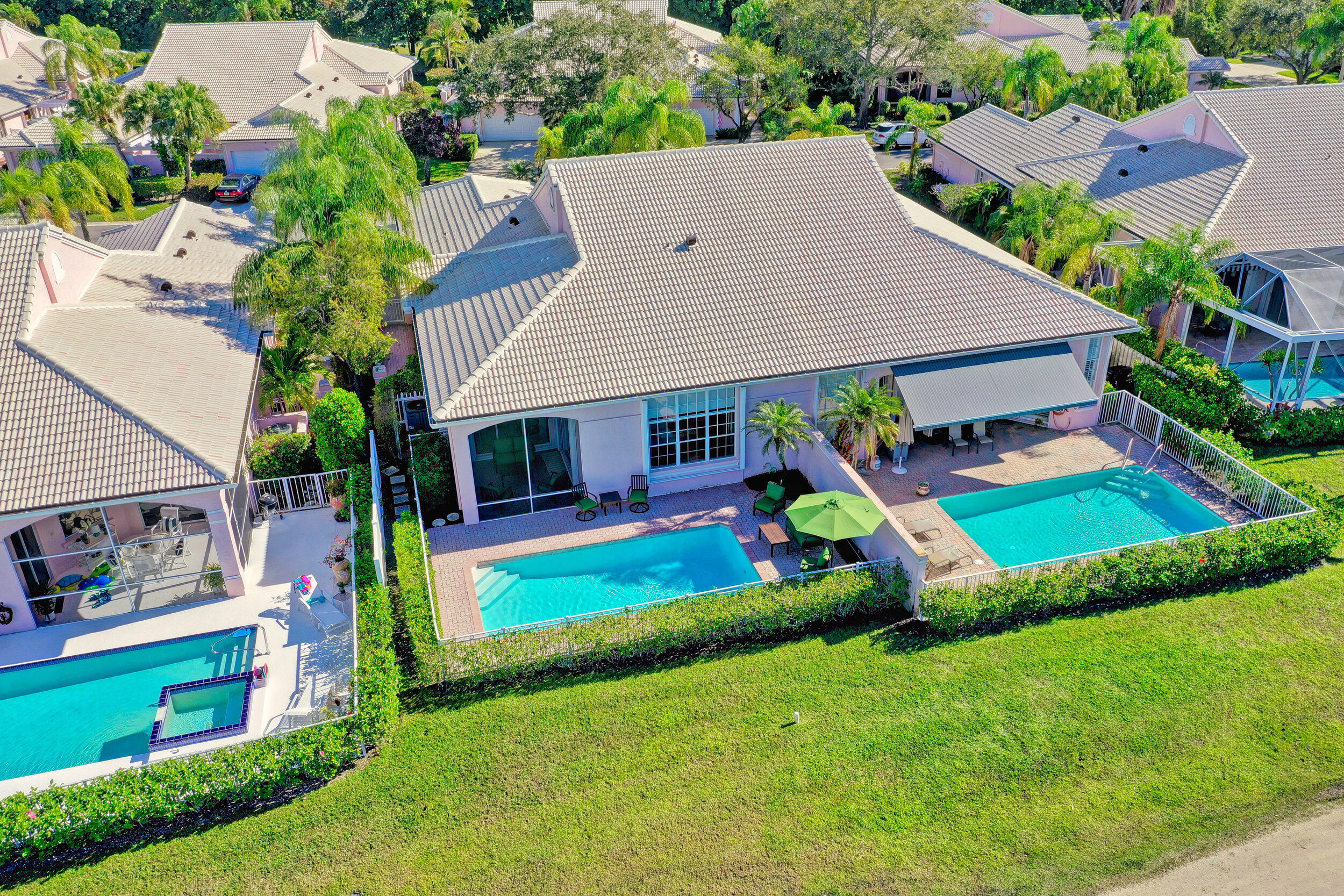 FAIRWAY VILLAS - Residential