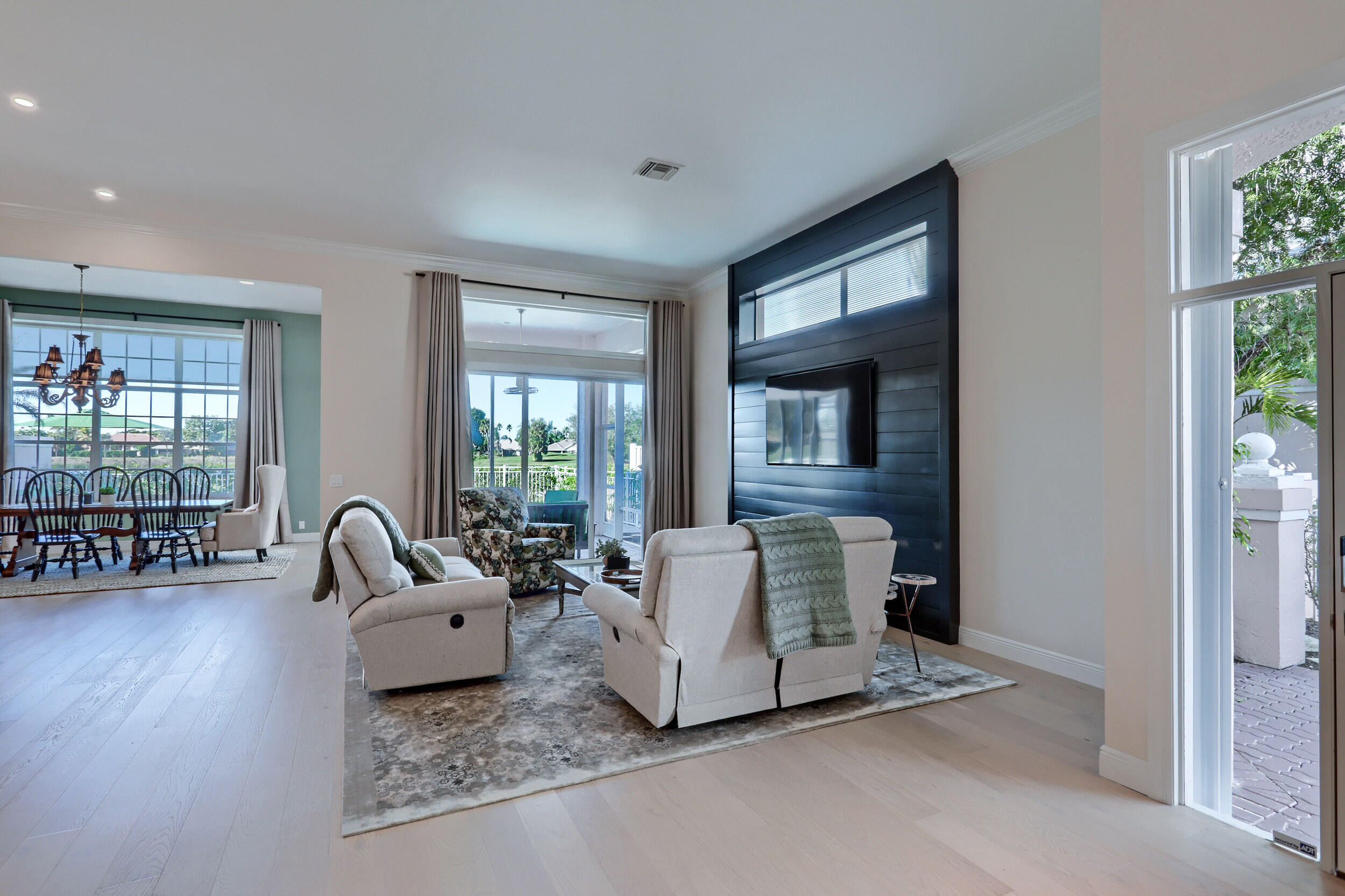 FAIRWAY VILLAS - Residential