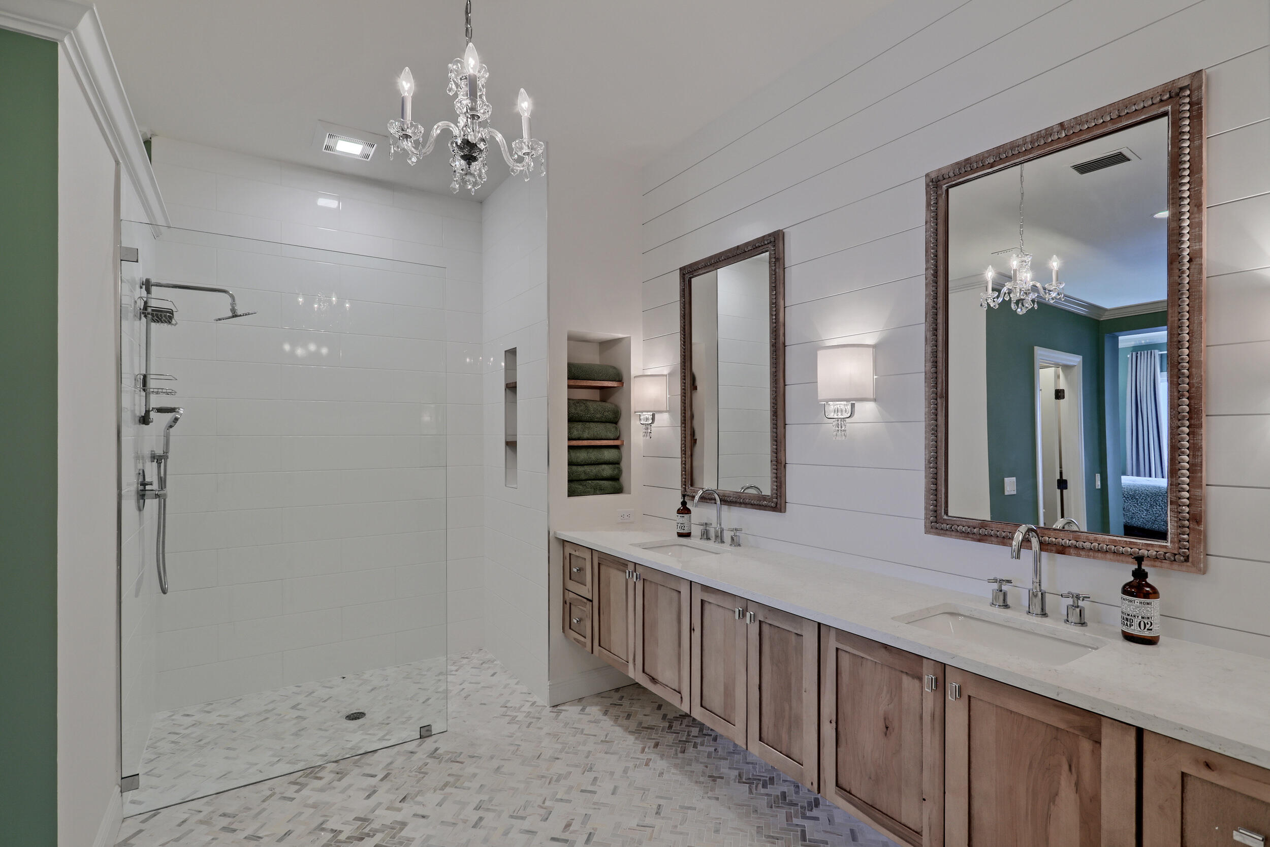 FAIRWAY VILLAS - Residential