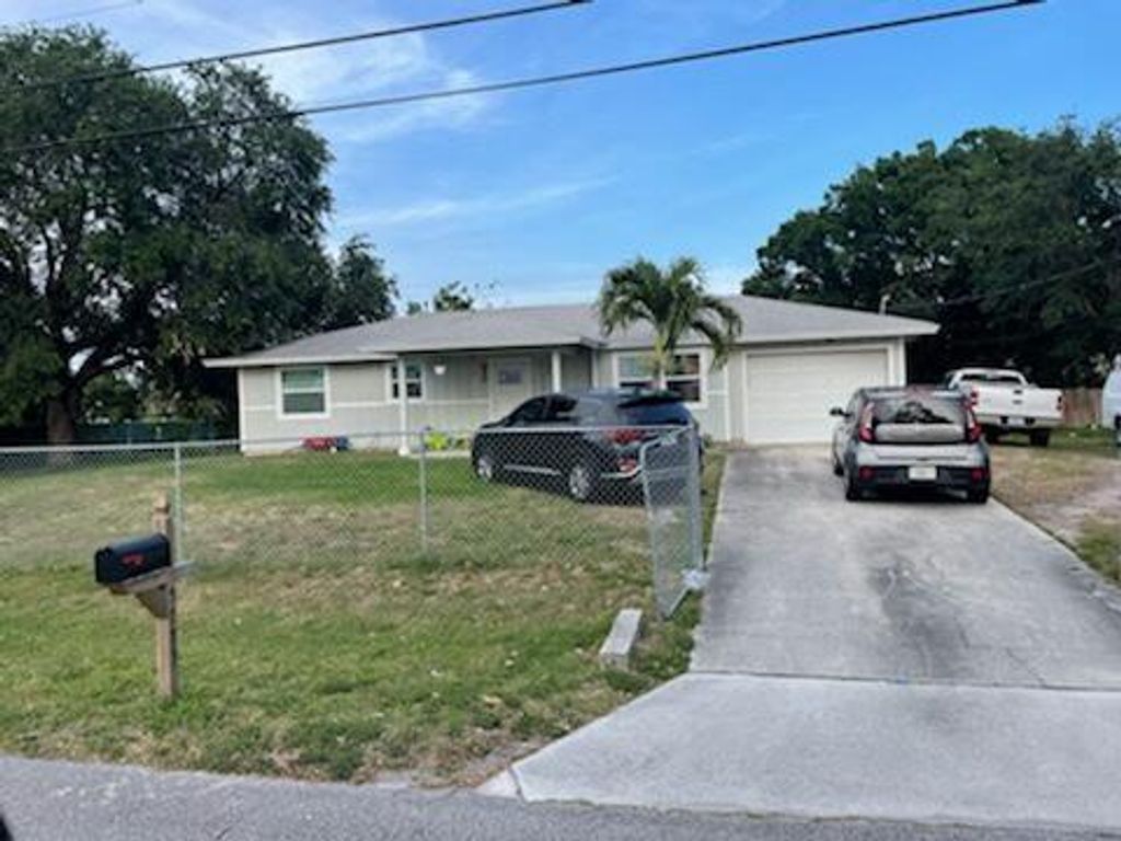 Photo of 5773 SE 47th Avenue, Stuart, FL 34997 (MLS # R10870684)