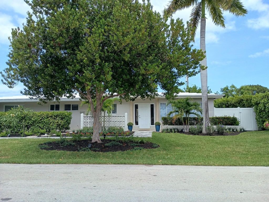 Photo of 4454 W Tradewinds Avenue W, Lauderdale By The Sea, FL 33308 (MLS # B26034735)