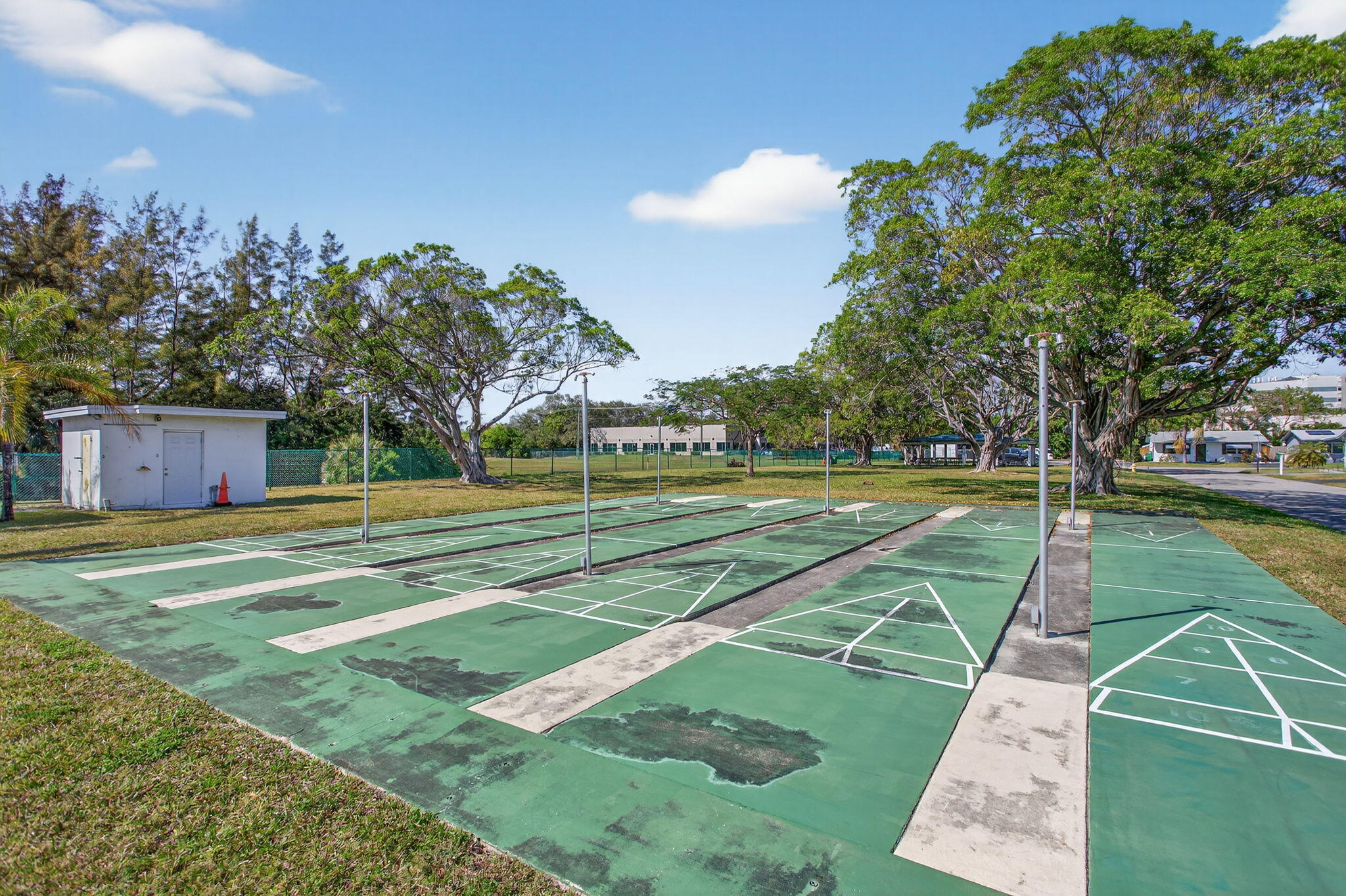 TAMARAC LAKES - Residential