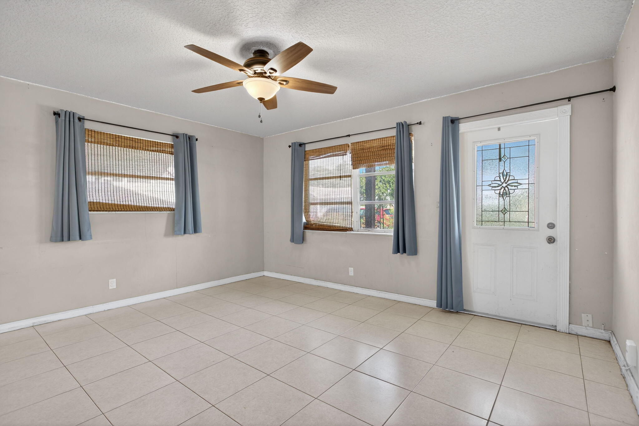 TAMARAC LAKES - Residential