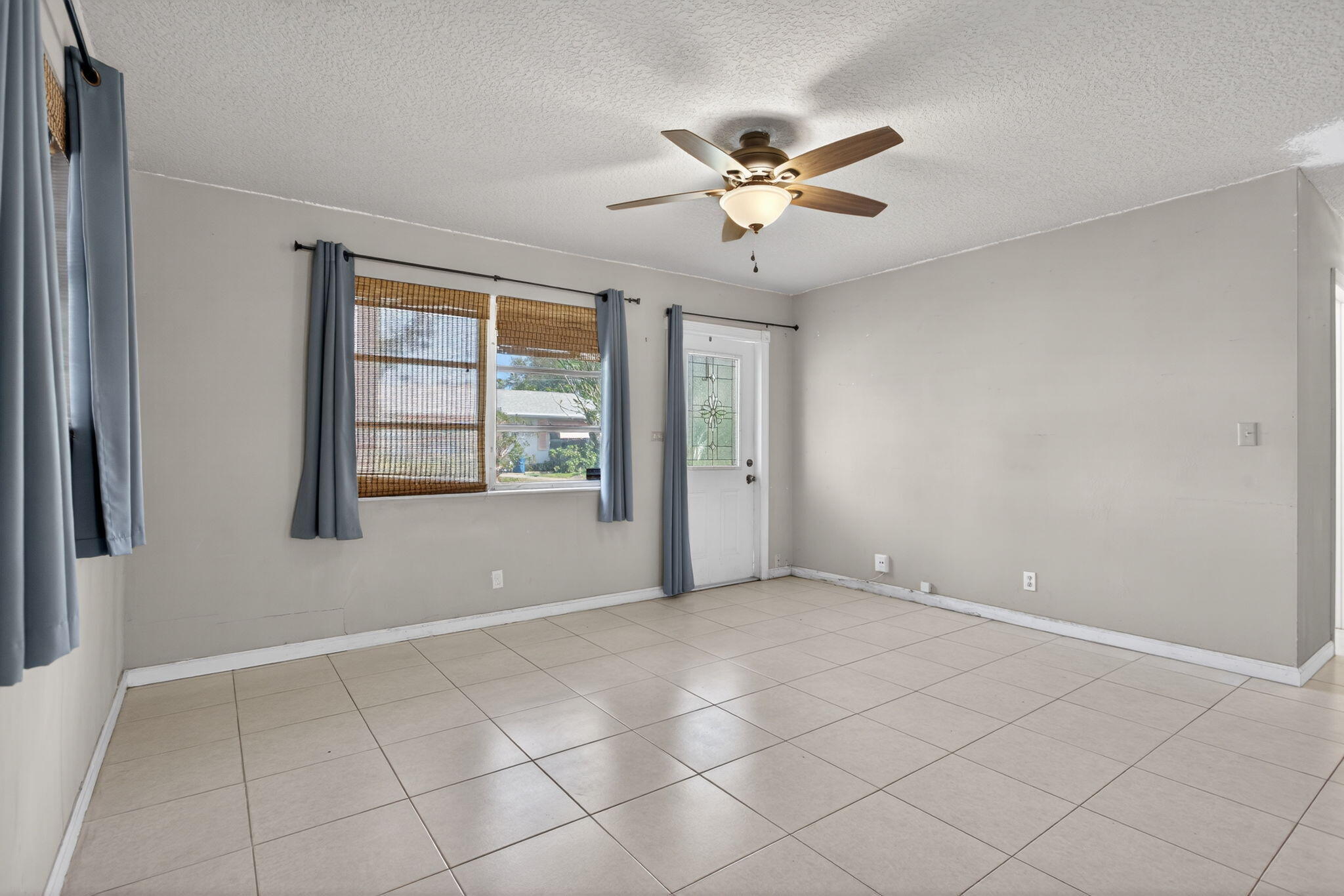 TAMARAC LAKES - Residential