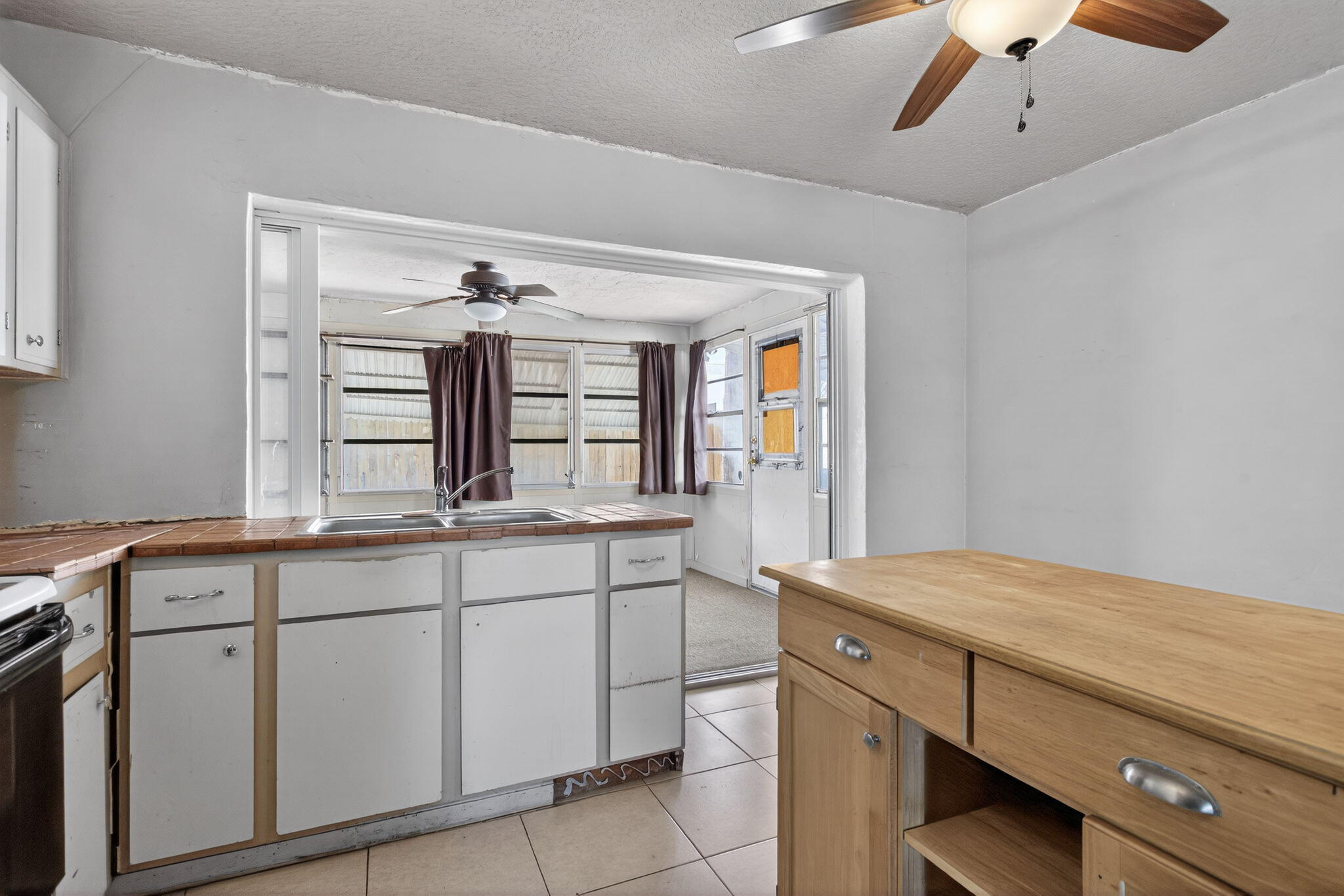 TAMARAC LAKES - Residential