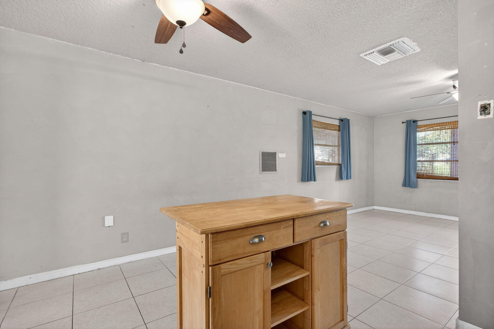 TAMARAC LAKES - Residential