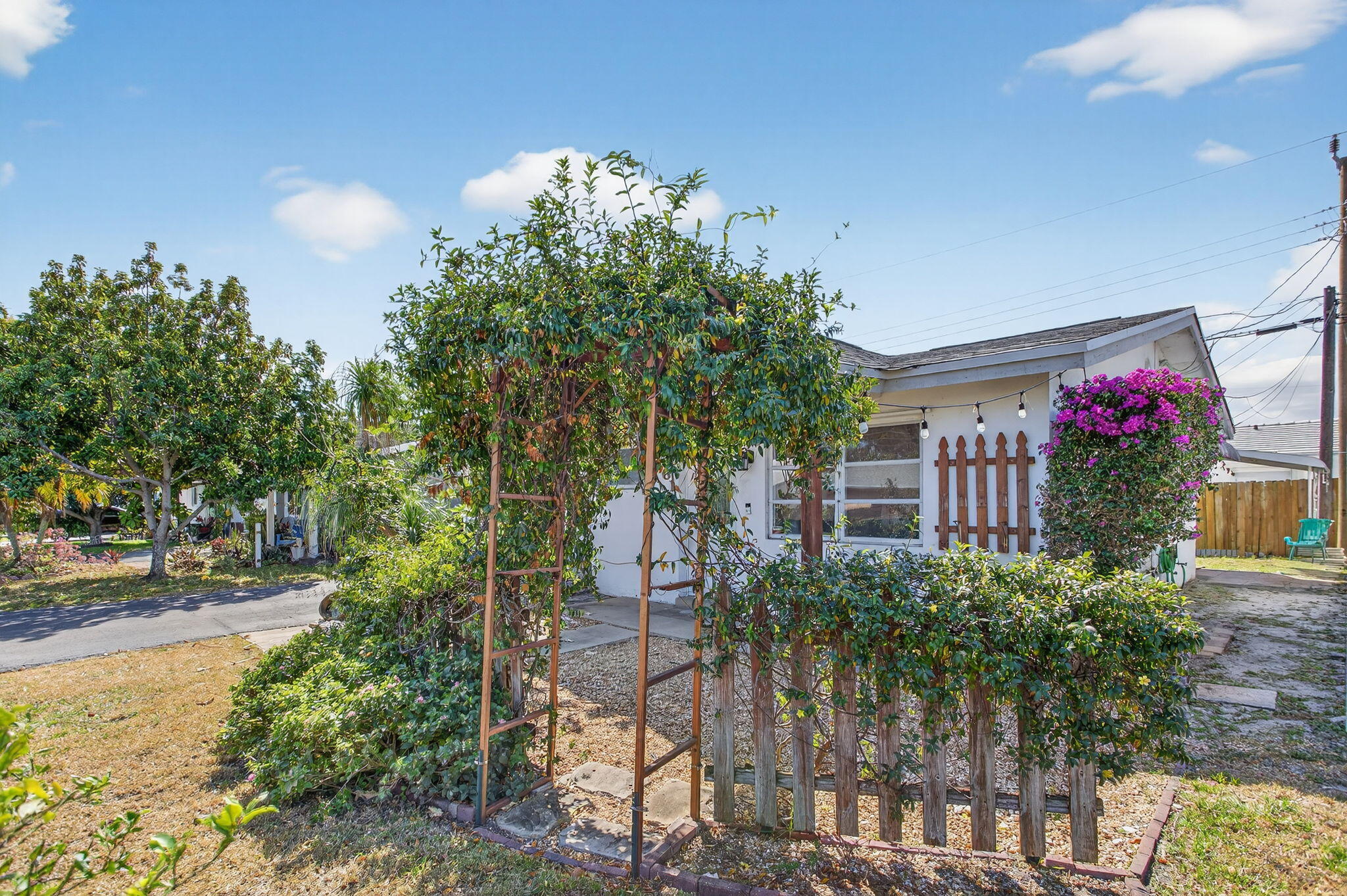 TAMARAC LAKES - Residential