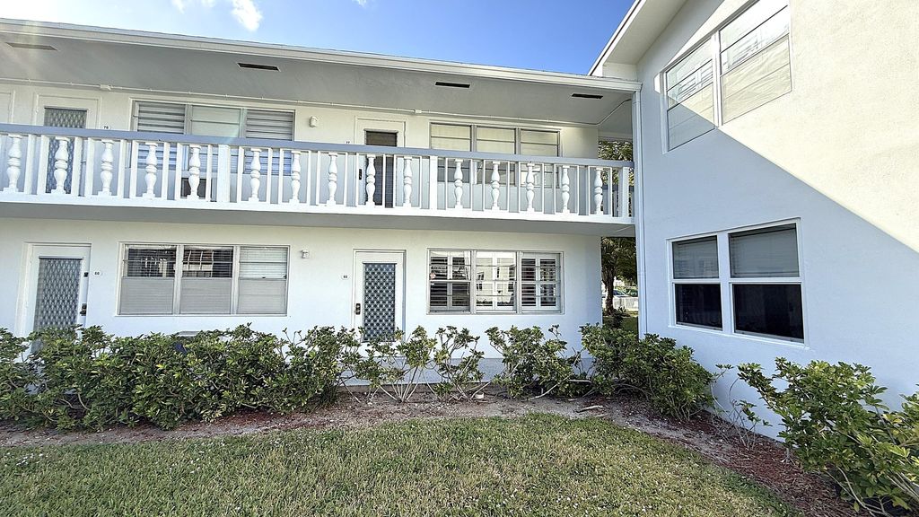 Photo of 65 Harwood H Crescent, Deerfield Beach, FL 33442 (MLS # B26003166)