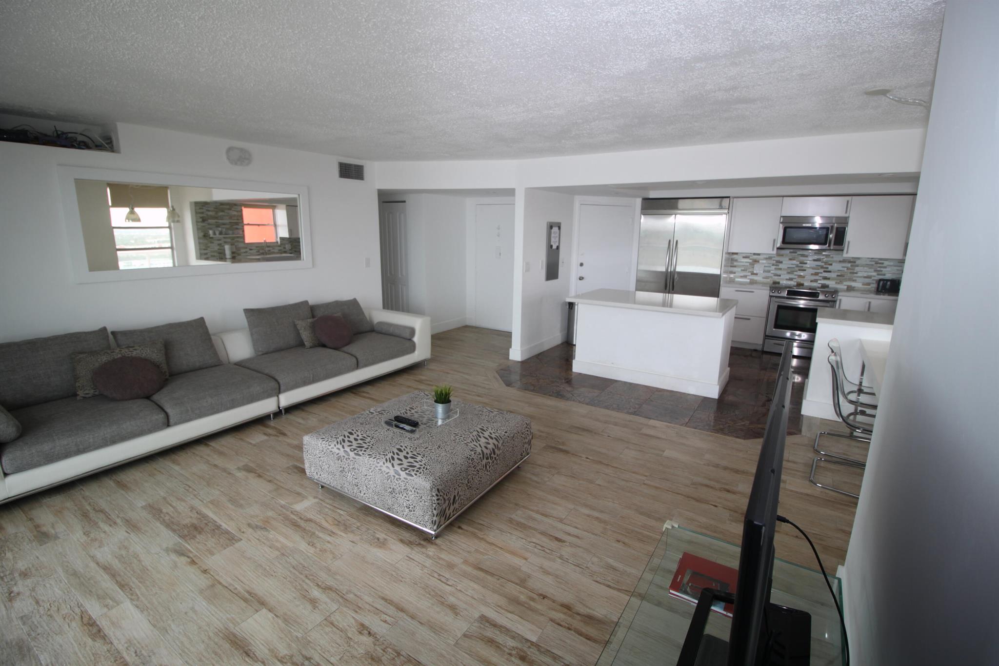 1351 NE Miami Gardens Drive Ph6