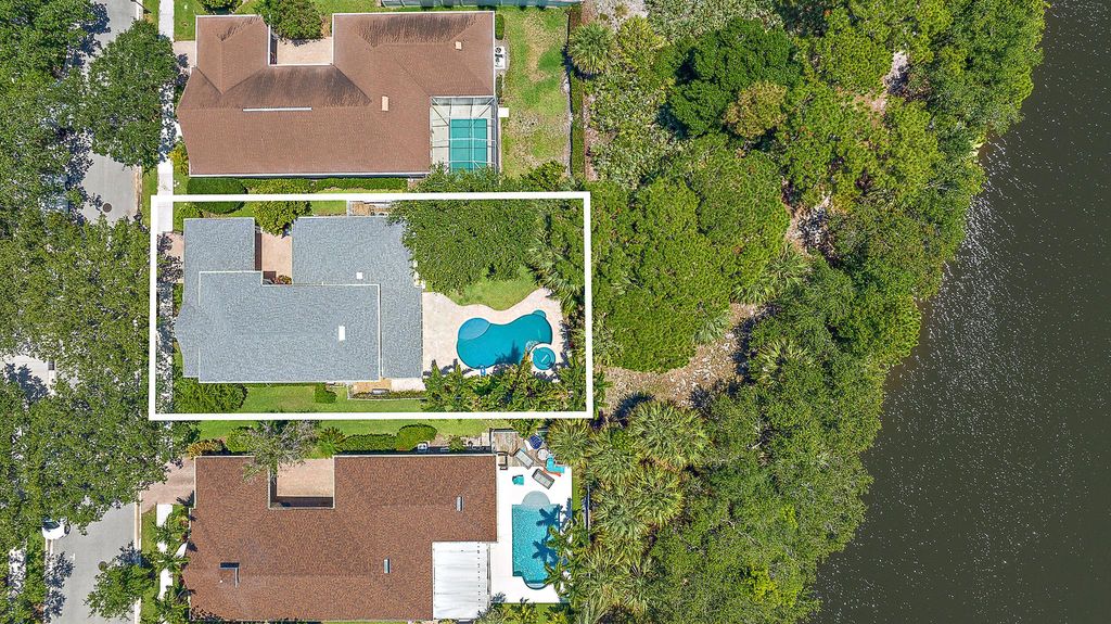 Photo of 297 Marlberry Circle, Jupiter, FL 33458 (MLS # R11096095)