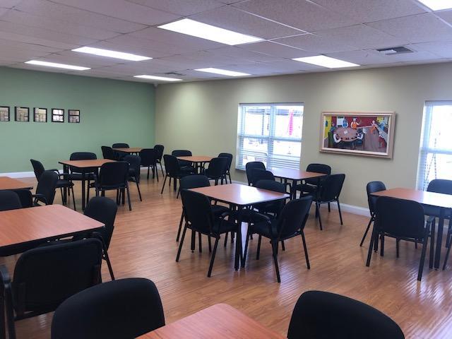 CRESTHAVEN VILLAS CONDO 19 - Residential