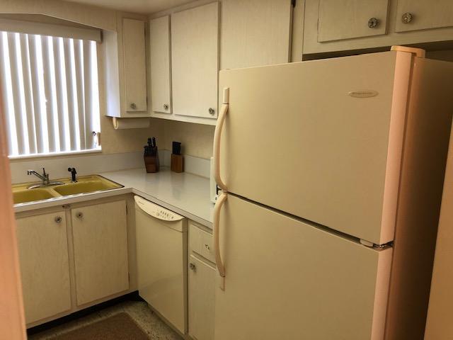 CRESTHAVEN VILLAS CONDO 19 - Residential