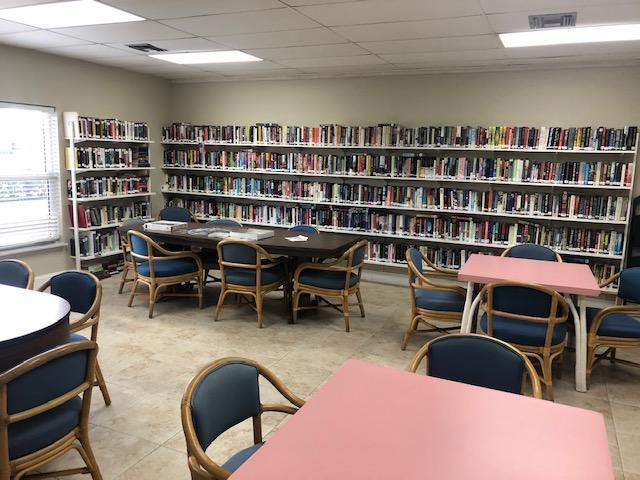 CRESTHAVEN VILLAS CONDO 19 - Residential