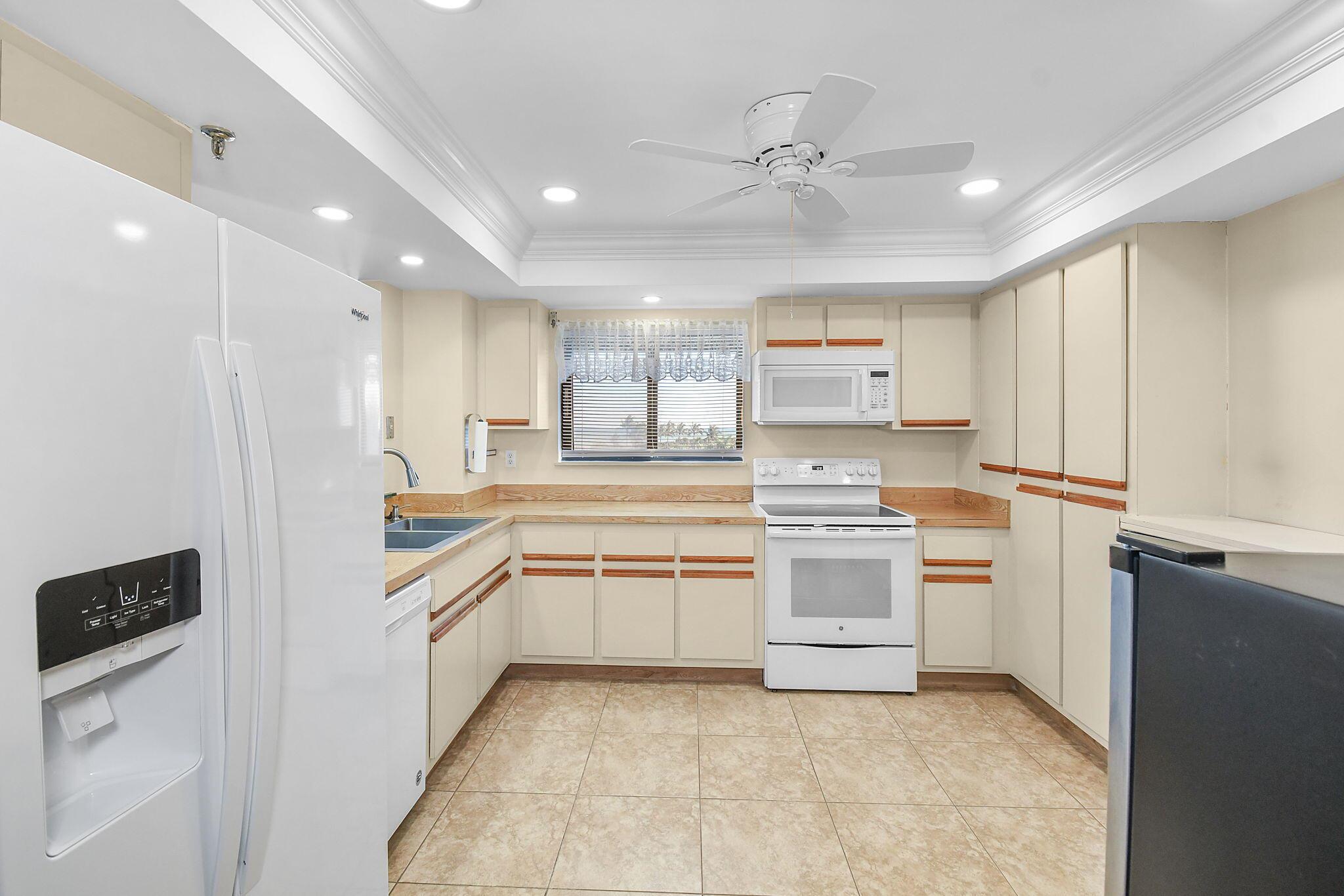 801 S Ocean Drive 506