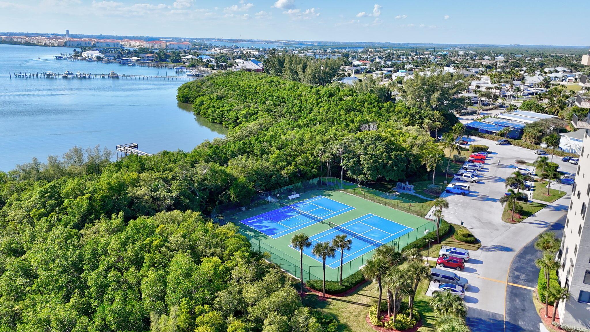 SEA POINTE TOWERS OF FORT - Residential