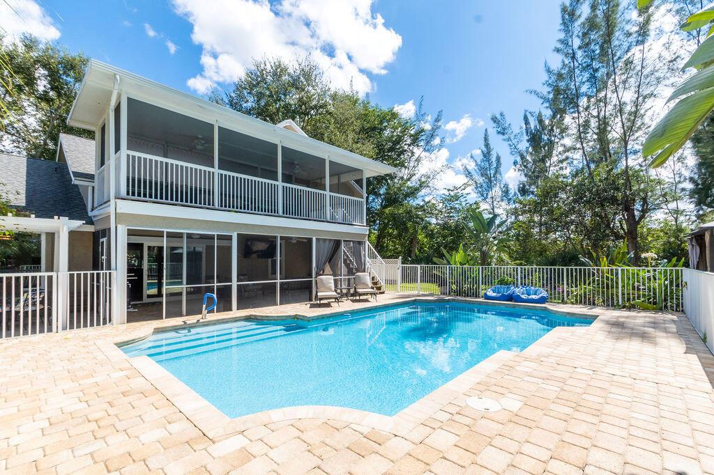 PALM BEACH FARMS CO 3 - Residential