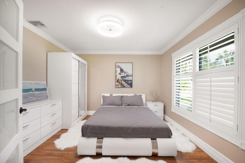 PALM BEACH FARMS CO 3 - Residential